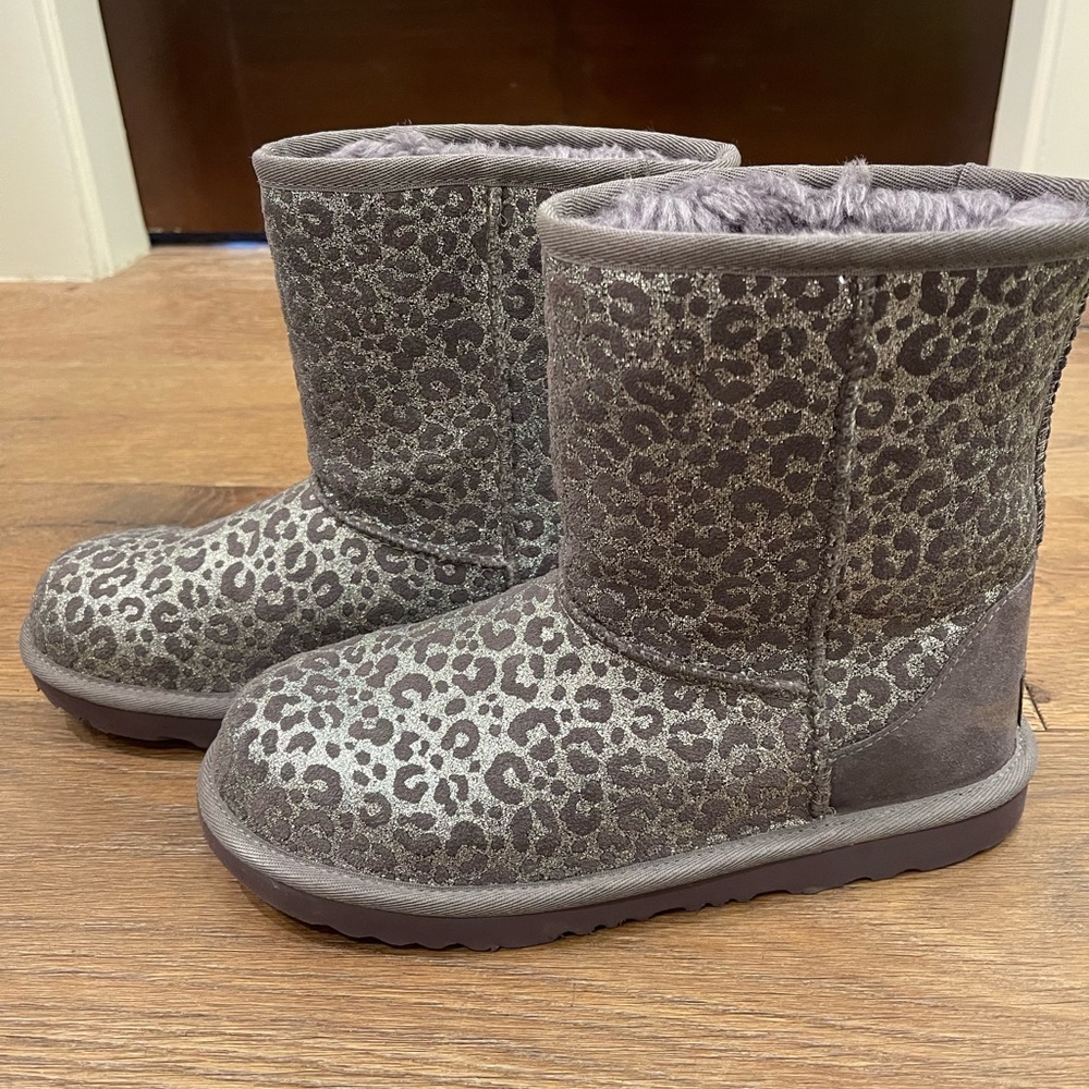 UGG boot Size 6